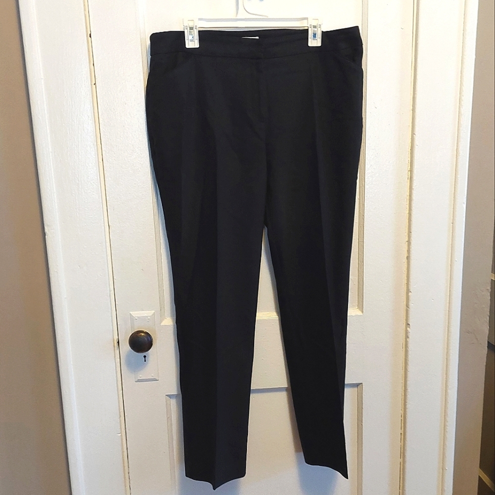Chico's Size 2.5 Black High Waist Pleated Slacks